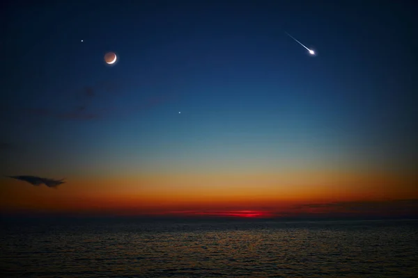 Luna Planetas Estrellas Sobre Horizonte Oceánico Marino — Foto de Stock