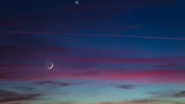 Luna Joven Creciente Planetas Cielo Colorido — Foto de Stock