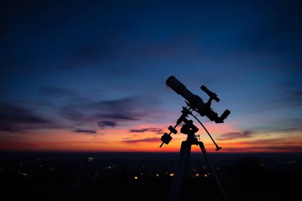 Silhouette Telescope Colorful Skies — Stock Photo, Image