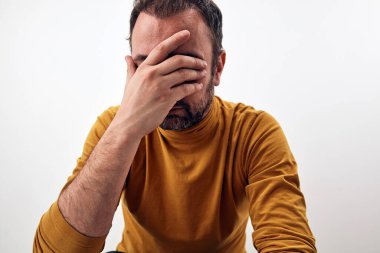 Kafa ağrısı, endişe, depresyon, evde üzüntü....