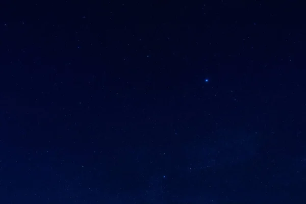 夜空の天の川の星と星座 — ストック写真