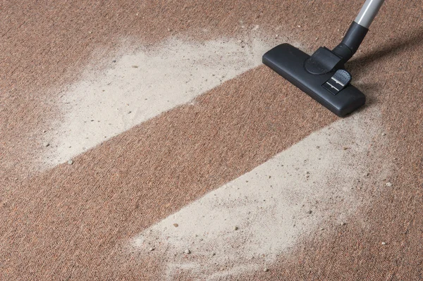 Vacuum cleaning carpet — Stock Photo, Image