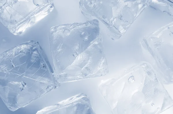 Cubi di ghiaccio isolati. Contesto — Foto Stock