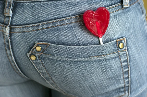 Piruleta en forma de corazón . —  Fotos de Stock