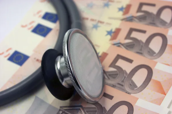 Steteskop ve banknot