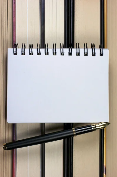 Notebook. Books. Pen — Stock Photo, Image