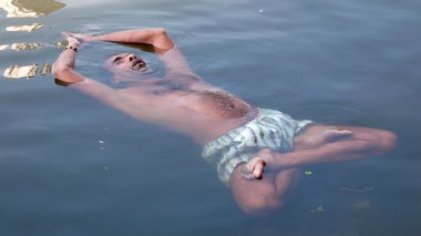 meditasyon. Nasik. Hindistan