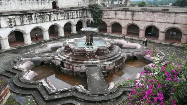 Convent of Nuestra Señora de la Merced in Antigua Guatemala — Stockfoto