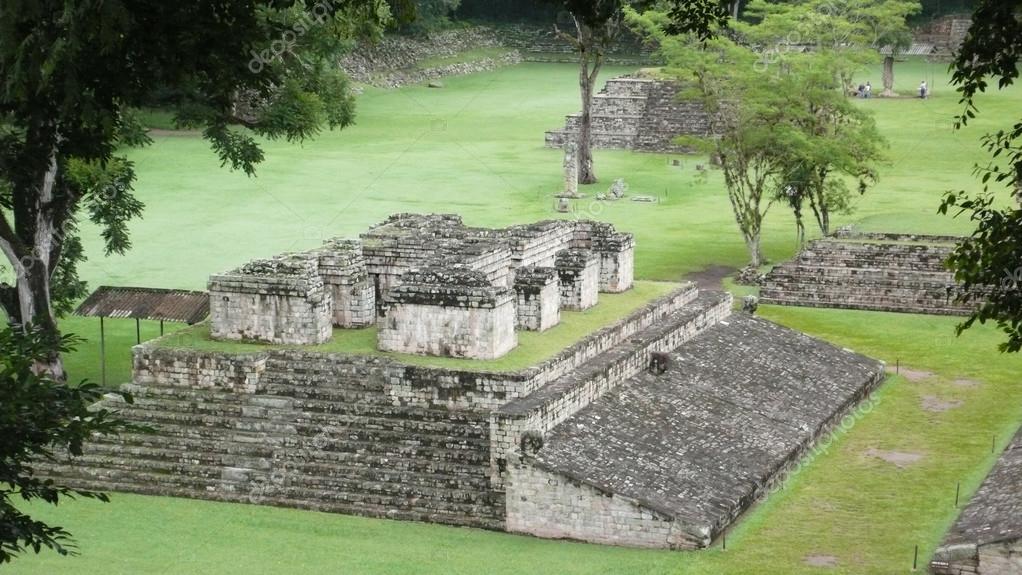 Ballcourt. Copan. Honduras — Stock Photo © oscarespinosa 34494867