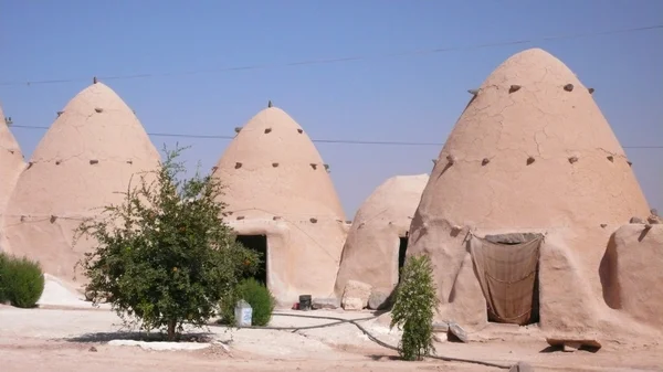 Bijenkorf huizen. traditioneel huis. Syrië — Stockfoto