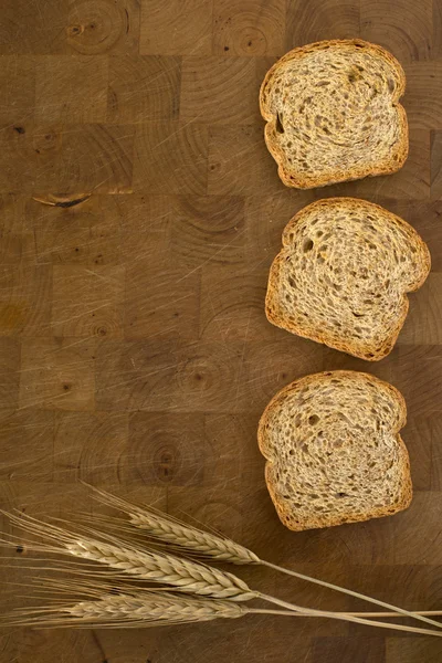 Rebanadas de pan en rodajas —  Fotos de Stock