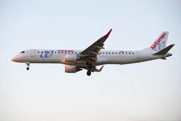 Flygplan, air europa i barcelona — Stockfoto