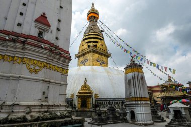 Swayambhunath Stupa, Katmandu, Nepal 'deki bir tepenin üzerindeki antik bir dini kompleks..