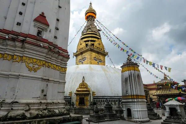 Swayambhunath Stupa Antigo Complexo Religioso Topo Uma Colina Katmandu Nepal — Fotografia de Stock