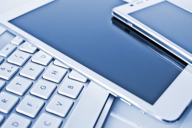 klavye, tablet ve akıllı telefon
