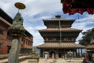 Kirtipur, Nepal - Ekim 2021: Bagh Bhairab Tapınağı, 2 Ekim 2021 tarihinde Kirtipur, Katmandu, Nepal 'de bir kaplan olarak Shiva' nın vücut bulmasına adanmış tarihi bir Hindu tapınağıdır..