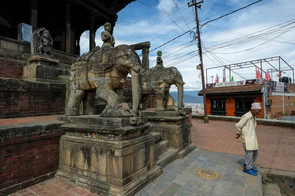 Kirtipur Népal Octobre 2021 Des Éléphants Pierre Gardent Entrée Temple — Photo