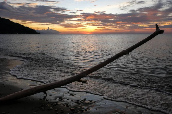 Закат Пляже Пуэрто Галера Восточном Миндоро Филиппины — стоковое фото