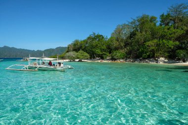Coron, Filipinler - Mayıs 2022 Cyc plajına bakın. 9 Mayıs 2022 'de Filipinler, Palawan' da Coron 'da adaya atlama.