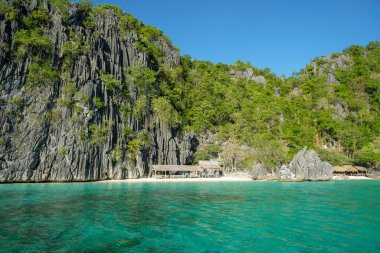 Coron, Filipinler - Mayıs 2022: 9 Mayıs 2022 'de Filipinler' in başkenti Palawan 'da ada atlaması.