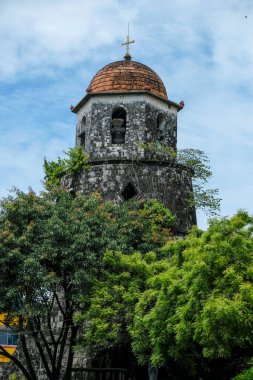 Dumaguete, Filipinler - Haziran 2022: Dumaguete Belfry, Dumaguete Santa Catalina de Alejandria Kilisesi, 17 Haziran 2022, Negros Oriental, Filipinler.