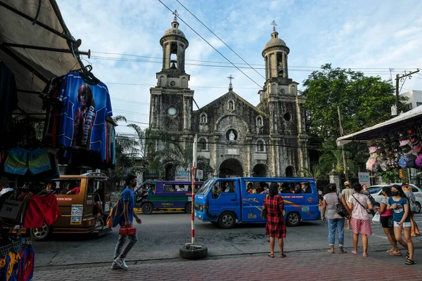 Bacolod, Filipinler - Haziran 2022: Bacolod 'daki San Sebastian Katedrali 11 Haziran 2022 Negros, Filipinler.