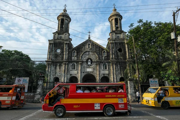 Bacolod, Filipinler - Haziran 2022: Bacolod 'daki San Sebastian Katedrali 11 Haziran 2022 Negros, Filipinler.