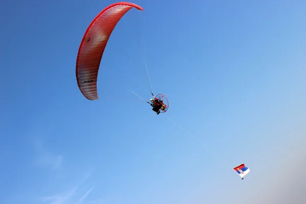 Skärmflygning med motor — Stockfoto