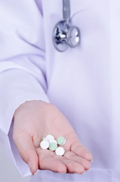 Medical doctor and pills — Stock Photo, Image
