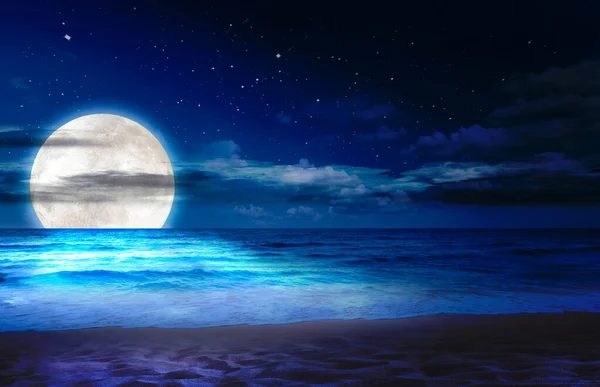 Παραλία Θάλασσα Και Φεγγάρι Μπλε Χώρο Καταπληκτική Θέα Του Μπλε — Φωτογραφία Αρχείου