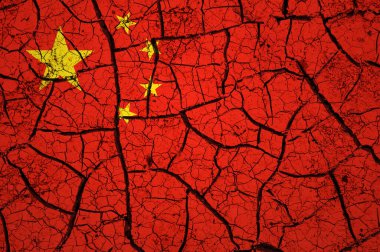 Çin bayrağında kuru toprak deseni var. Kuraklık konsepti olan bir ülke. Su problemi. Kuru çatlamış toprak ülkesi.