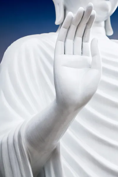 Primer plano de una estatua de Buda mano abierta — Foto de Stock