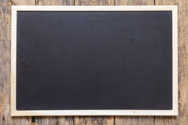 ahşap çerçeve ile boş yazı tahtası