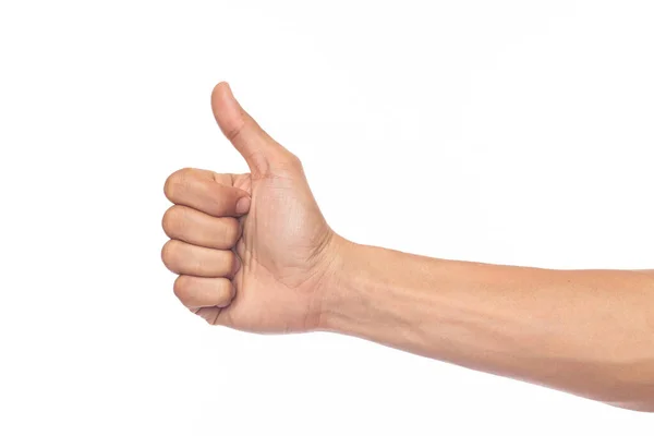 白い背景に隔離された親指を示す男の手の閉鎖 — ストック写真