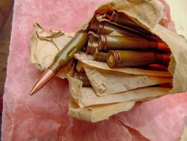 Kalaşnikof Saldırı Tüfeği Nin Eğitim Fişeklerini — Stok fotoğraf