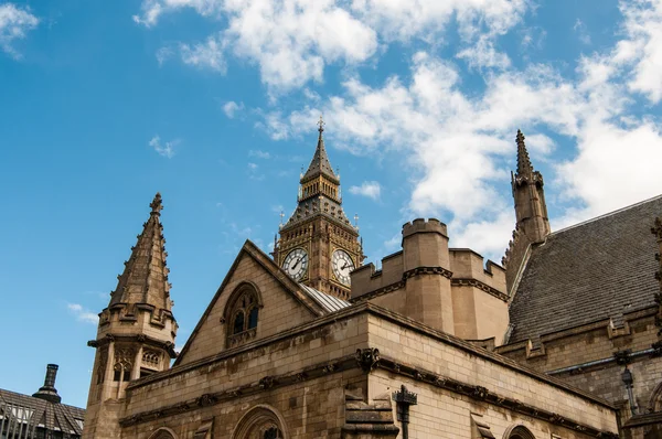 elizabeth kule üzerinde büyük ben