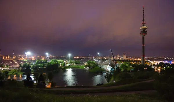 Parque Olímpico de Múnich por la noche Imagen de archivo