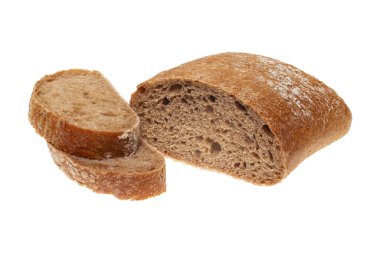 İki parça kesikli kare ekmek beyaz bir arkaplanda izole edilir, tam odaklanma, kırpma yolu, gölgesi yok.