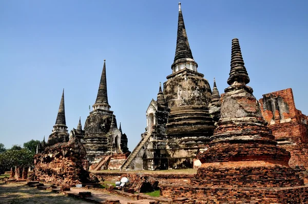 Ayutthaya, thailand: klokvormige chedis op wat phra si sanphet — Stockfoto