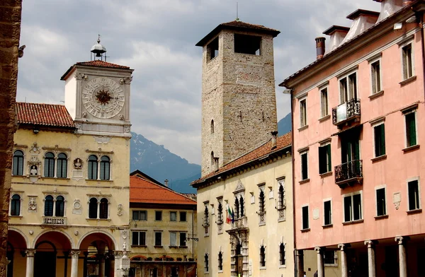 Belluno, Italia: Piazza dell Duomo — Foto de Stock