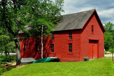 Harrisville, nh: eski kırmızı tekne