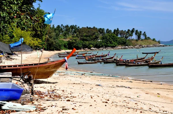 Chao lo, thailand: chao lo fiske byn båtar och stranden — Stockfoto