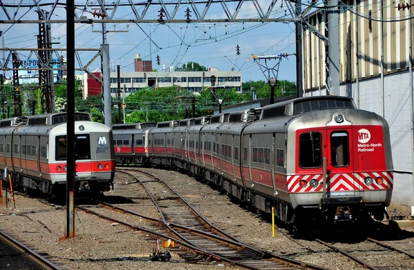 New haven, ct: trenes de metro-north —  Fotos de Stock