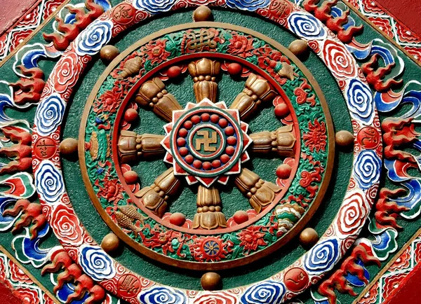 Chengdu, Chine : Temple Zhao Jue Bas Relief Falun Wheel — Photo