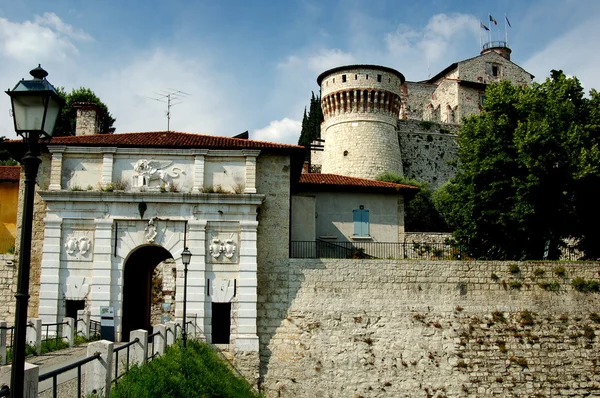 Brescia, italien: 1343 visconti castle — Stockfoto