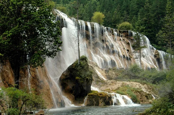 Jiu Zhai Guo, China: Cascada de Pearl Shoal — Foto de Stock