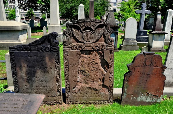 New Haven, CT: Tombstones da era colonial do século XVIII — Fotografia de Stock