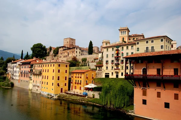 Бассано-дель-Граппа, Италия: вид на город эпохи Возрождения — стоковое фото