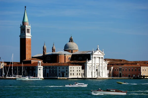 Венеция, Италия: Вид на церковь Сан Джорджо Маджоре — стоковое фото