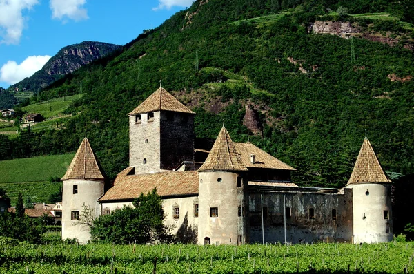 Bolzano, Itálie: castello mareccio — Stock fotografie
